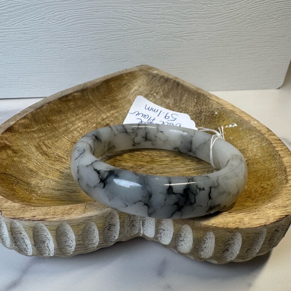 Hetian Jade Black Flower Bangle - 59.1mm - Picture 3 of 4